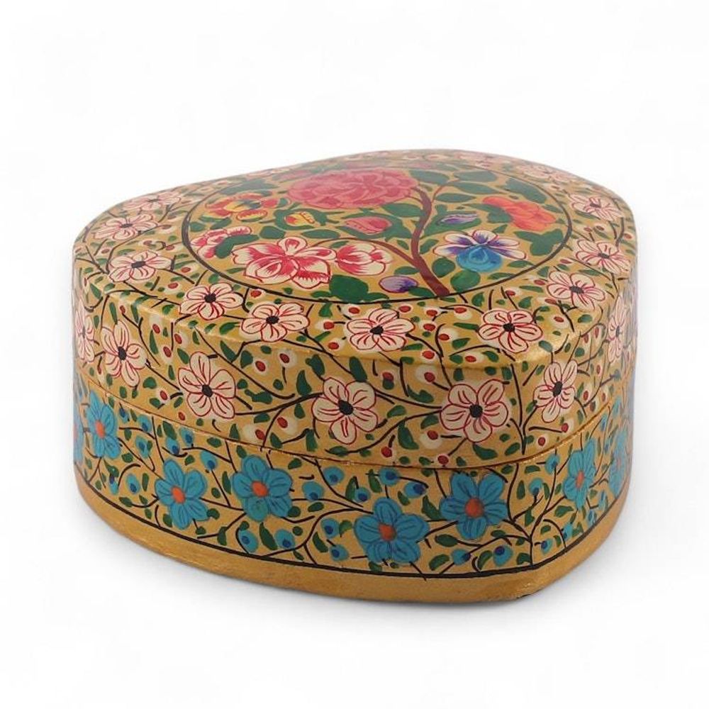 Romantic Spring-Themed Papier Mache Heart Decorative Box 'The Romantic Spring'