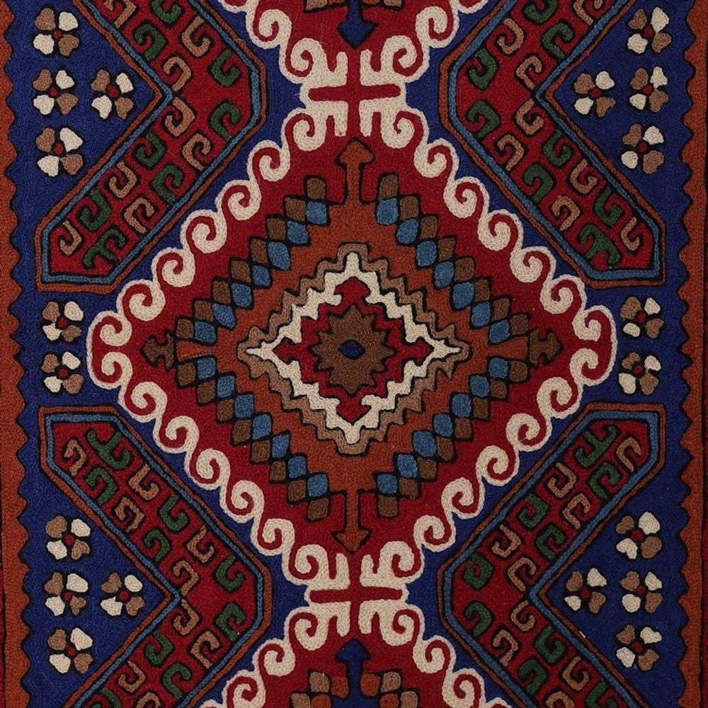 Handcrafted Classic Geometric Chain-Stitched Wool Rug 3x5 'Floral Festivity'