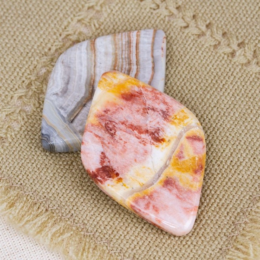 Set of 2 Handcrafted Diamond Marble Stress-Relieving Stones 'Relaxing Force'