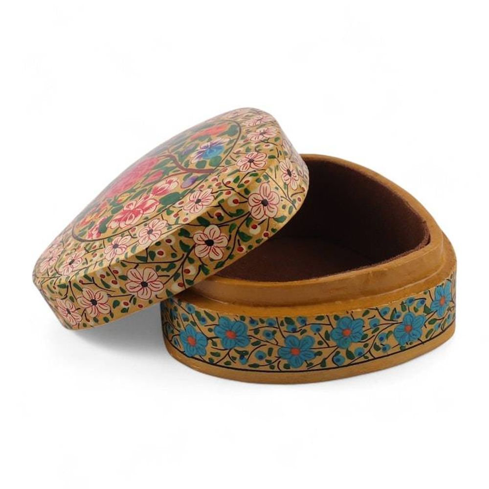 Romantic Spring-Themed Papier Mache Heart Decorative Box 'The Romantic Spring'