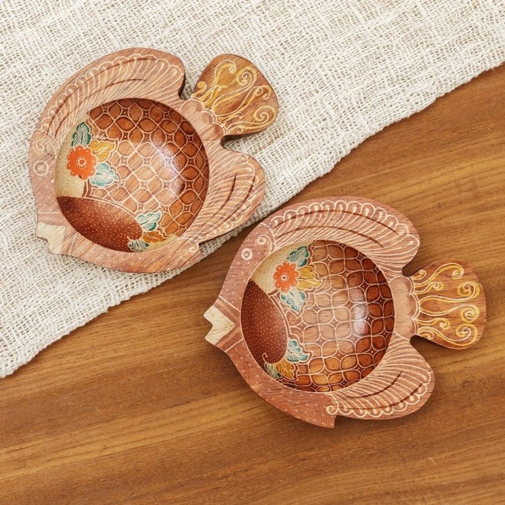 2 Fish-Shaped Decorative Wood Batik Bowls from Java 'Java Fish'