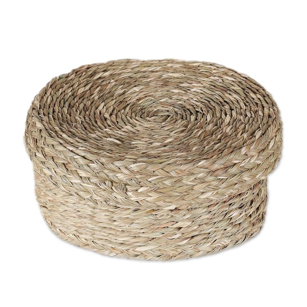 Handwoven Minimalist Round Natural Sabai Grass Fiber Basket 'Rural Minimalism'